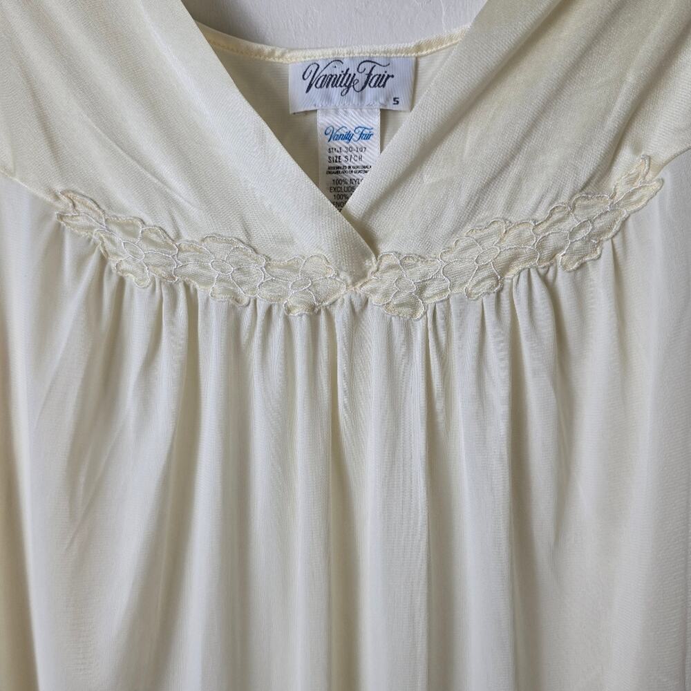Vintage Vanity Fair Cream Slip Dress Nightgown Loungewear Romantic Feminine S - Picture 5 of 10